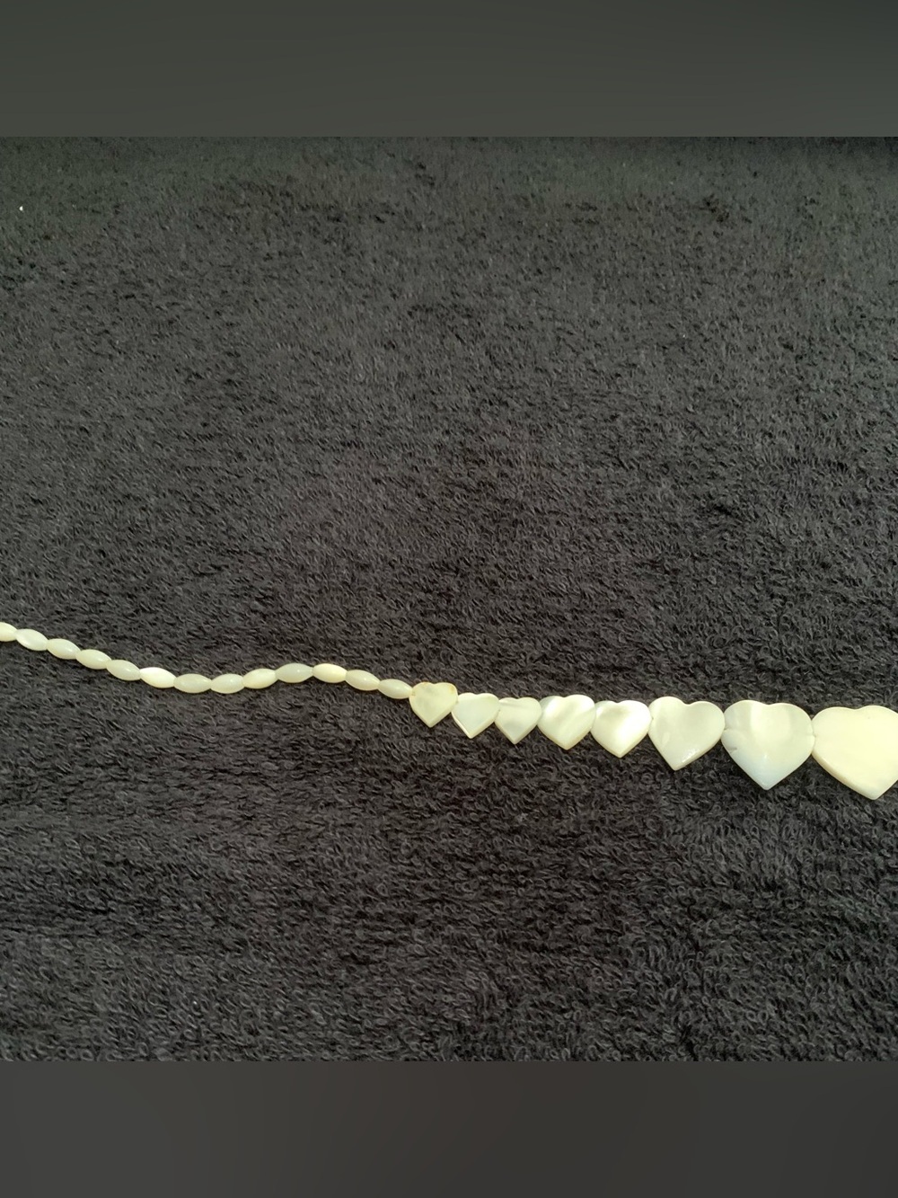 Vintage Mother of Pearl Heart Shaped Cream Necklace - Picture 3 of 9